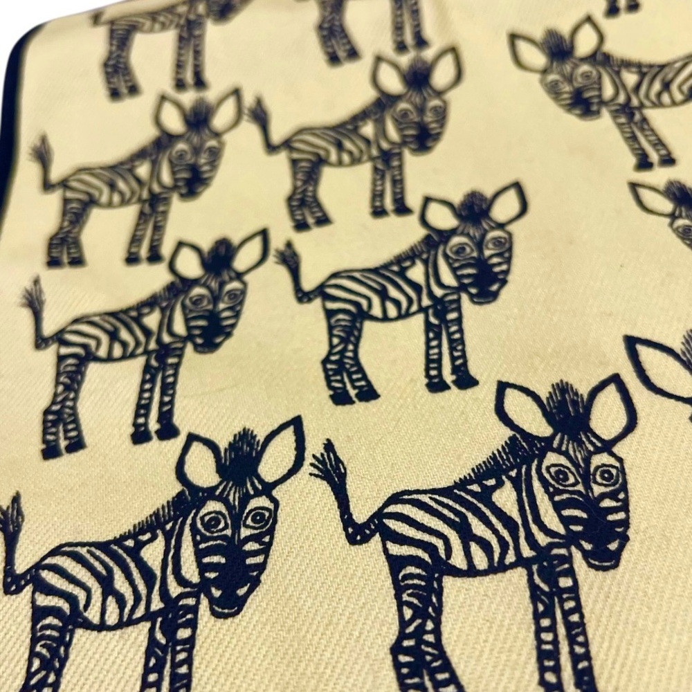 Coq d’Or Yellow Zebra Print Shoulder Bag – African Art Inspired Crossbody - Picture 6 of 8